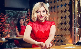 Sân bóng đá với quả bóng